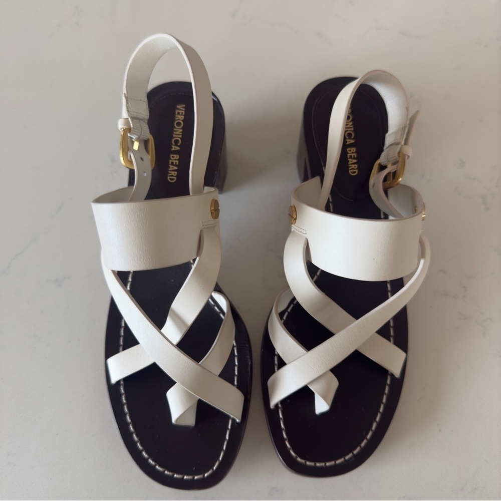 New Veronica Beard Elodie white leather strappy sandal in size: 6